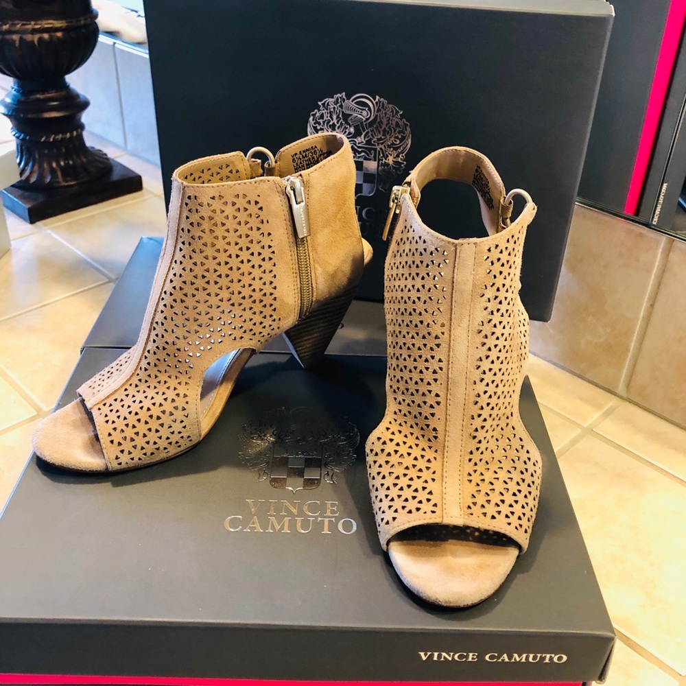 Vince Camuto
Eadon Cutout Sandal